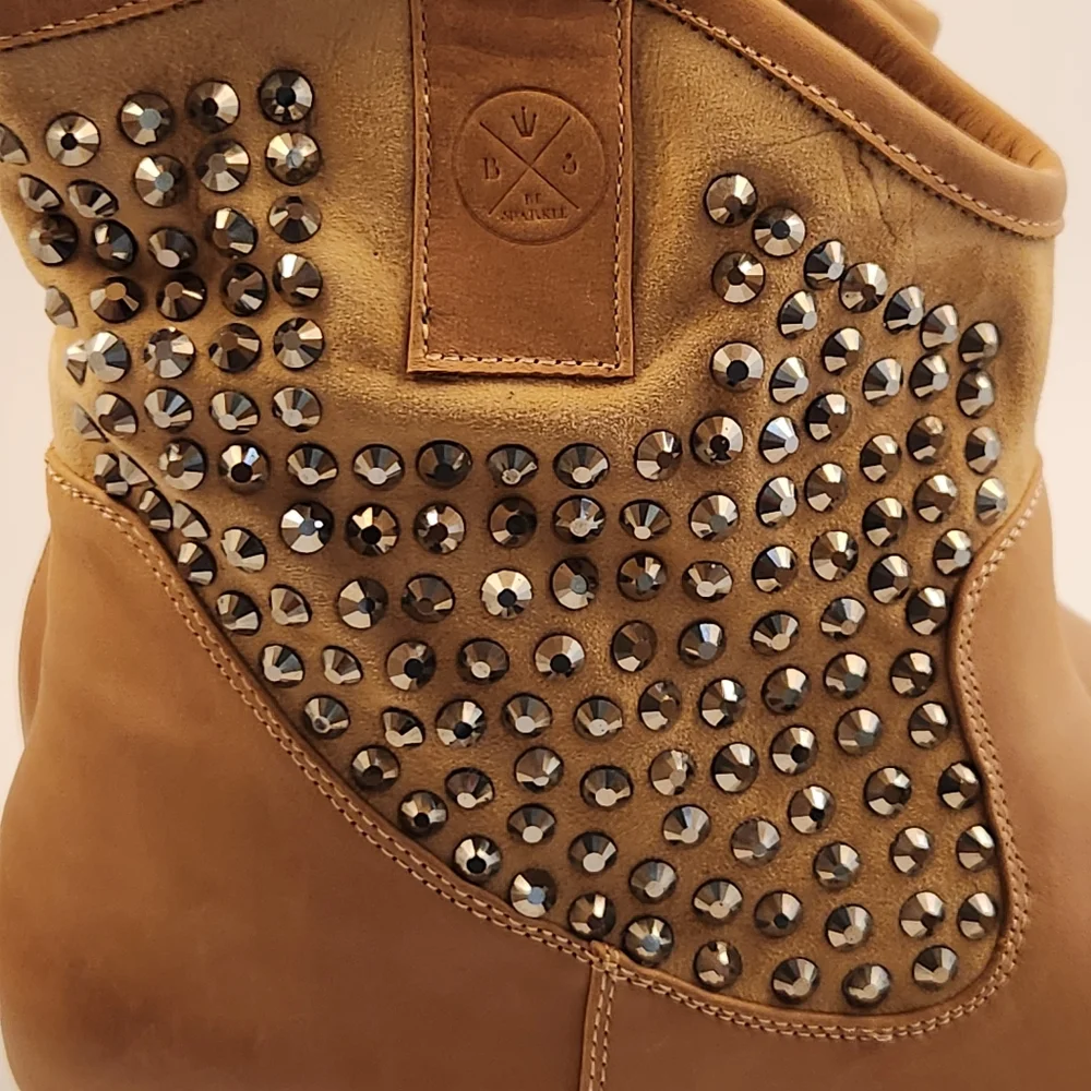 NWOT BeSparkle Leather Ankle Boots